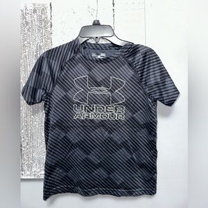 Under Armour Big Logo Gray Stripe Shirt Boys Heat Gear Loose Fit Top